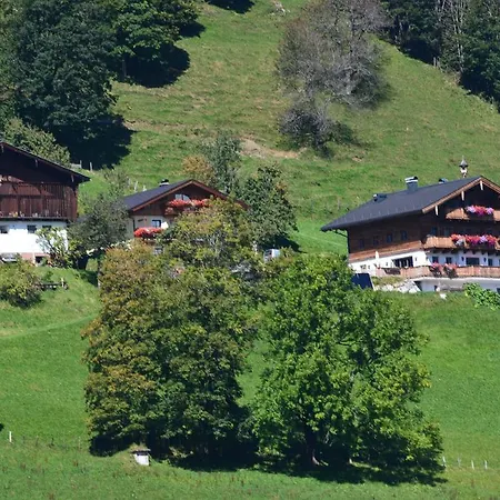 Bio-bergbauernhof Hubgut ファームステイ *