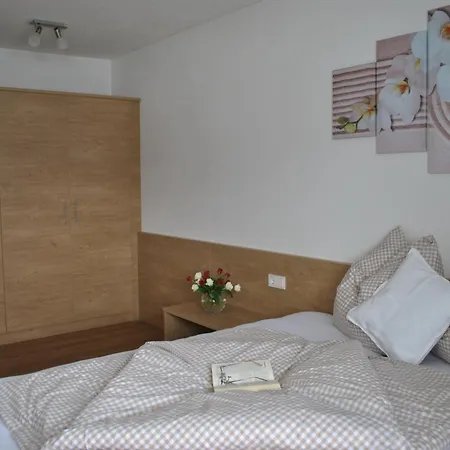 Bio-bergbauernhof Hubgut مزرعة للإقامة *